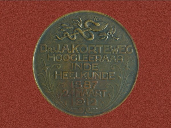 penningjohannesadriaankorteweg1912keerzijde.jpg
